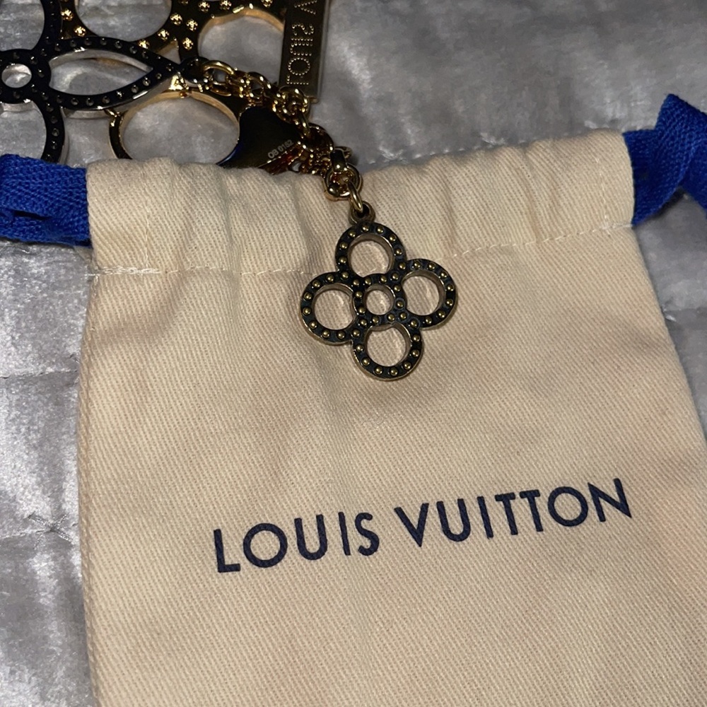 Louis Vuitton bag Charm pristine condition comes with dust bag n box - Picture 8 of 8